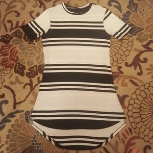 Cherish Long T w/ High Side Opening